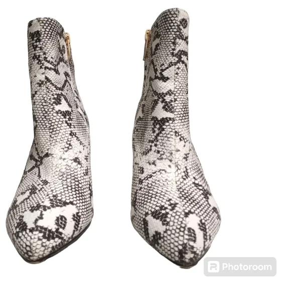 WETKISS Women's Snakeskin Ankle Boots Size 7.5 - Picture 2 of 15